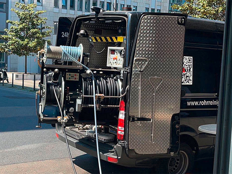 Hochdruckspülung eines Rohres in Frankfurt