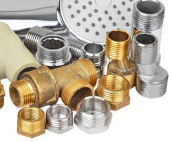 Edelstahlfittinge und Duschbrause