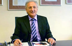 Norbert Engler Leiter der Kosmetik und Make-up Schule Engler in Frankfurt