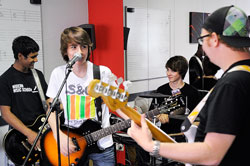 Ein Instrument und Musik lernt sich am besten in der Gruppe