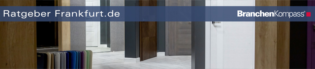 Türen kaufen in Offenbach großer Schauraum mit zahlreichen Türen in Glas, Holz, Metall